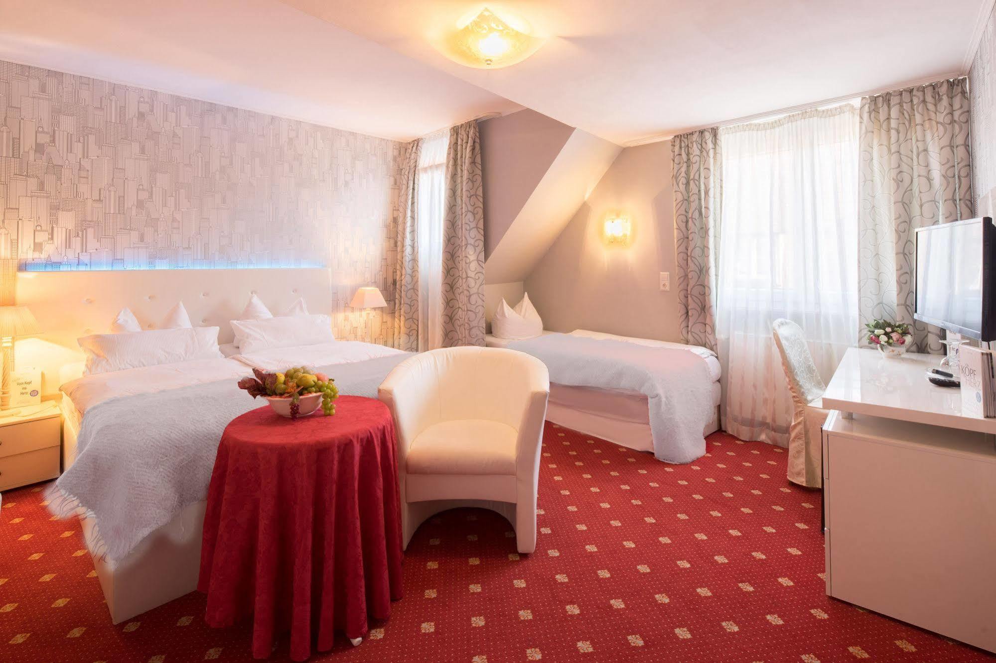 Hotel Central Bad Mergentheim Ngoại thất bức ảnh